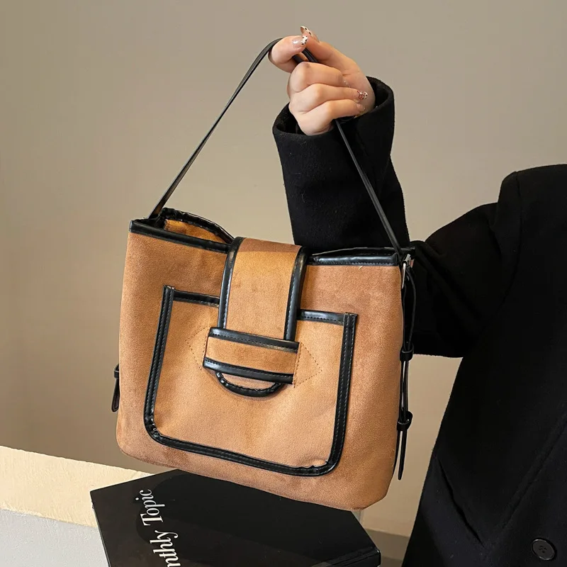 

bag autumn/winter 2024 new Korean fashionable contrasting color simple shoulder bag capacity crossbody commuting bag trend