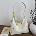 Beige-Pendant
