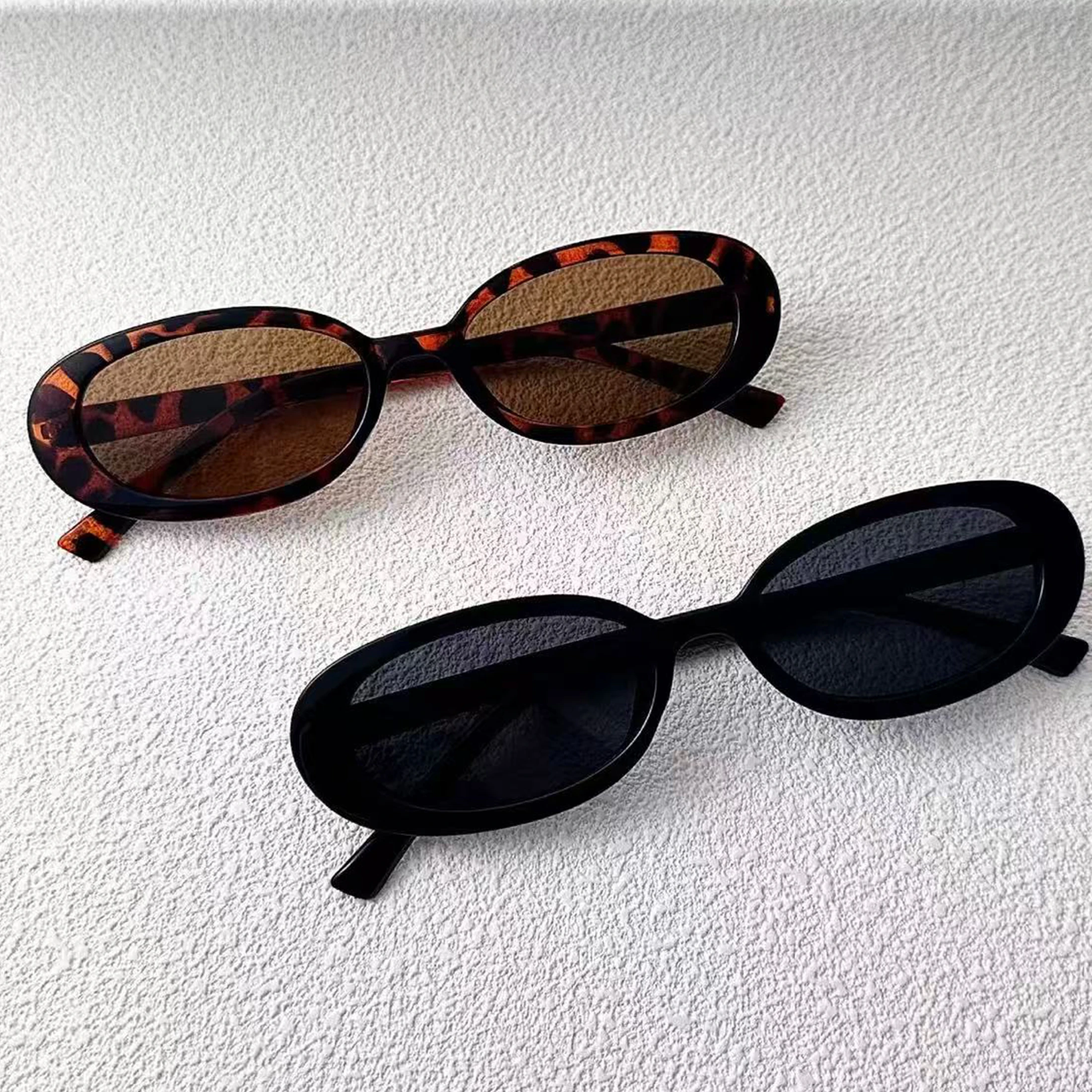 1 pair of lightweight retro oval unisex sunglasses, stylish small frame design, leopard print turtle shell Bohemian style oval f