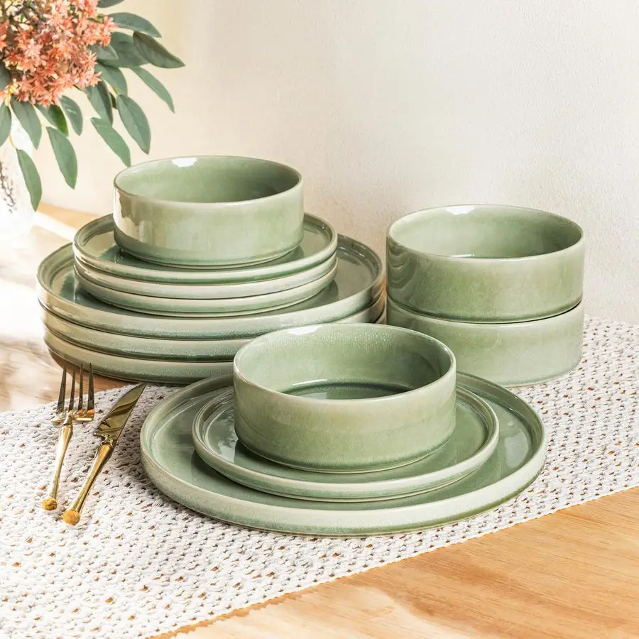 

Наборы керамической посуды, тарелки и миски из каменной керамики ручной работы с реактивной глазурью, высокая устойчивость к сколам и трещинам, подходят для мытья в посудомоечной машине.