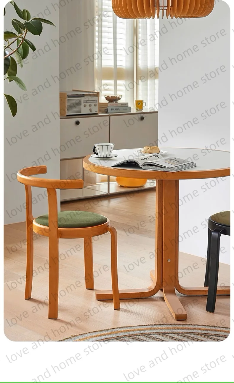 Silla nórdica de madera contrachapada de haya roja, comedor de madera maciza apilable, respaldo curvo Vintage, Dinamarca, serie 8000