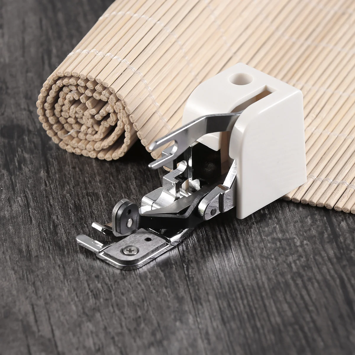 Calcador lateral multifuncional para máquina de costura, para máquinas de haste baixa, metal durável, plástico, ajuste de costura em zigue