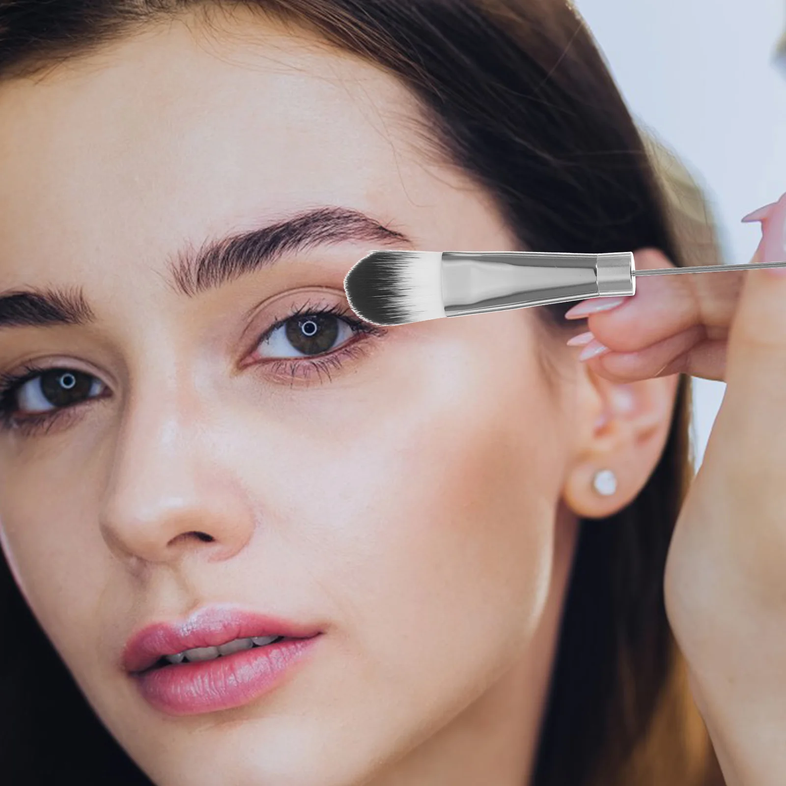 5Pcs Makeup Brush Set Metal Handle Soft Dense Bristles Blush Powder Eyeshadow Brushes Face Makeup Brushes for Women Easy Use