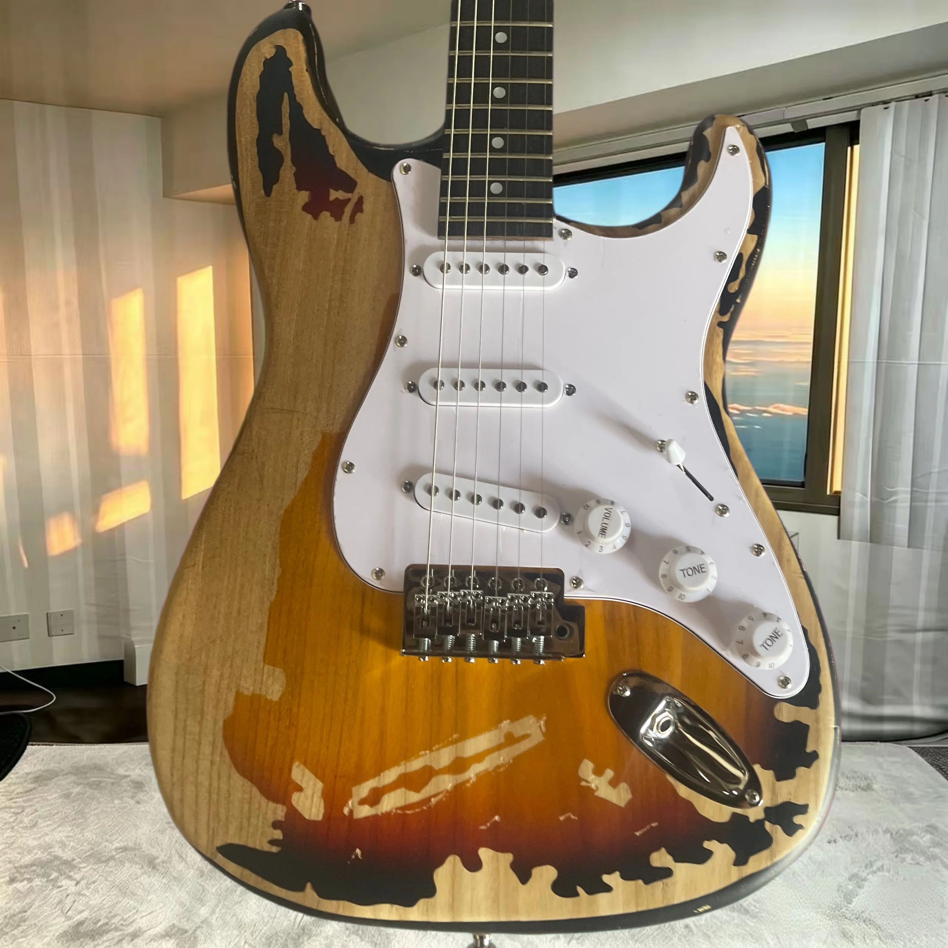 Heavy Aged Sunburst STSA Electric Guitar SSS Single‑Coil Pickups White Pickguard Chrome Hardware Blues Rock Vintage Stage Guitar