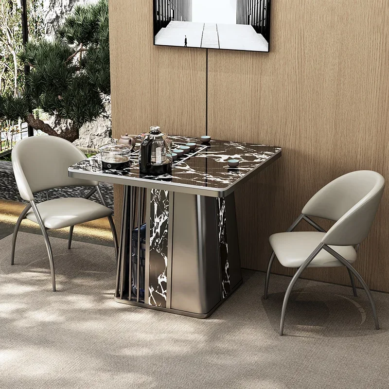 

Легкий роскошный балкон из каменной плиты, небольшой чайный столик, минималистичный роскошный камень, простой дом для отдыха