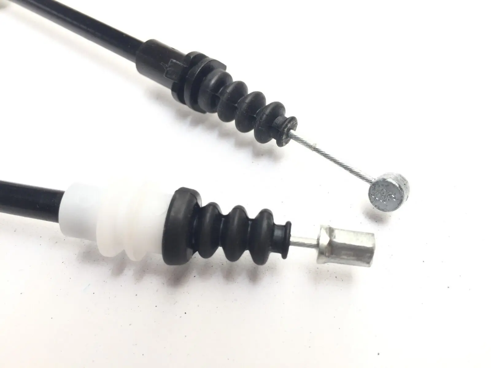 

FQZ000041 For Left/Right Front Outer Door Lock Cable Of Land Rover Range Practical Car Accessory Rover L322 High Quality Tools