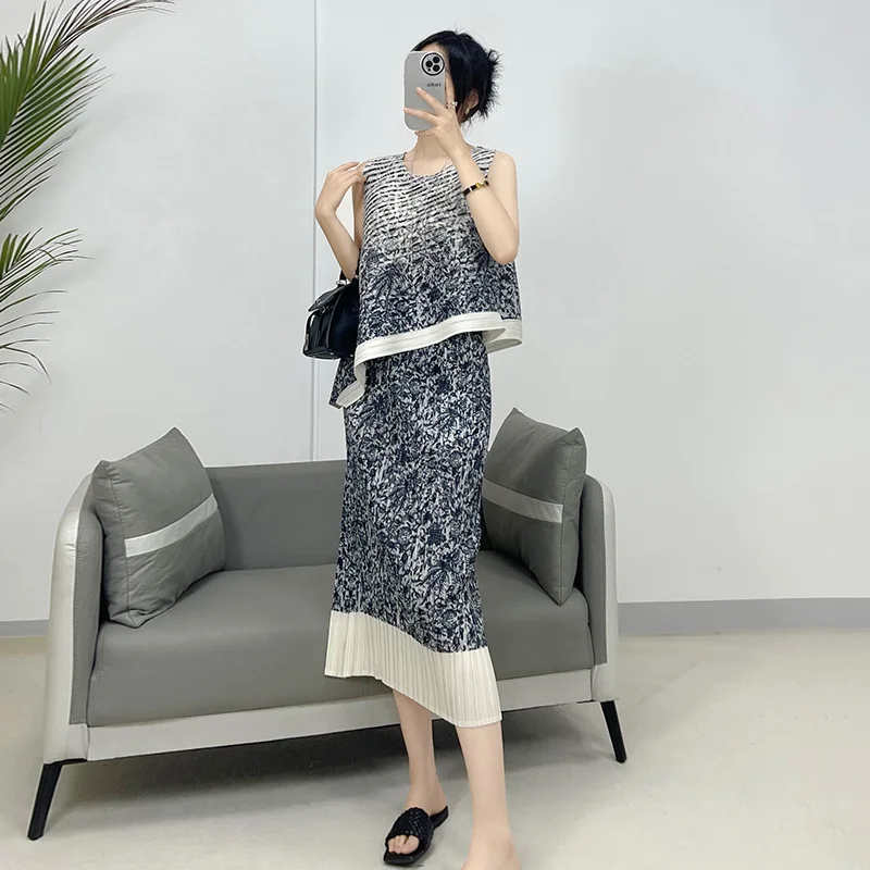 Miyake Pleated Printed Vest and Skirt Suit Women's Slim and Fashionable Two-piece Set Women's 2024 Summer New Style