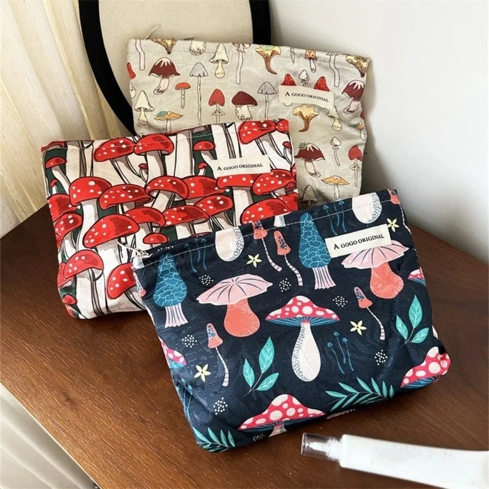 Korean Zipper Cosmetic Pouch Mushroom Large Capacity Toiletry Bag Beauty Case Travel