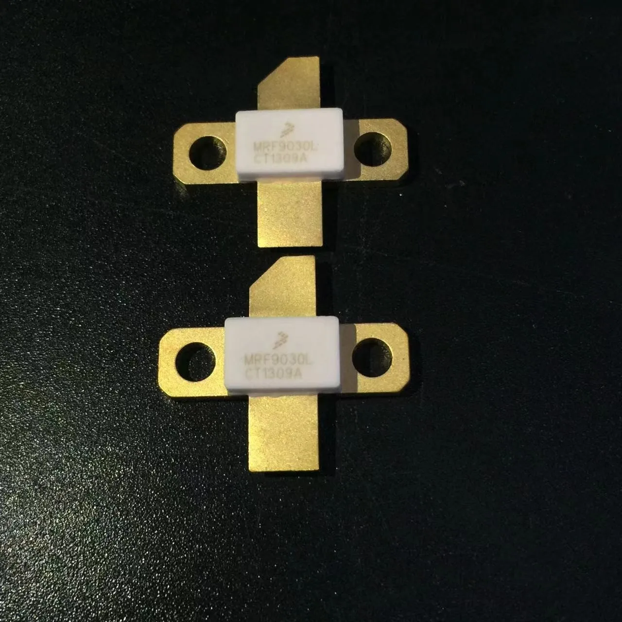 MRF9060L MRF9045L MRF9030L جديد