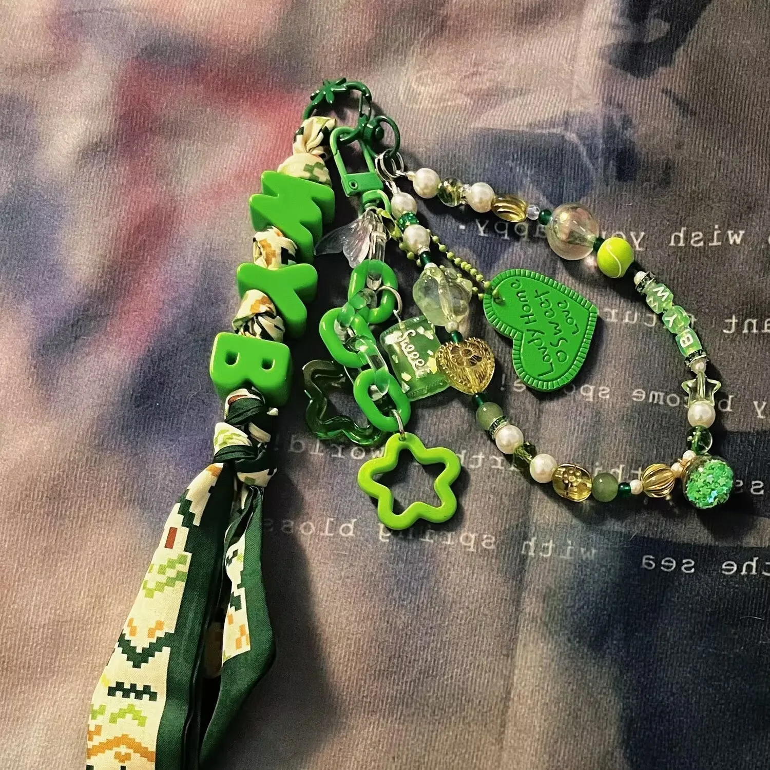 حزمة دعم Wang Yibo المعلقة، سلسلة مفاتيح خضراء، هدية تزيين الحفل، محيطية عالية الجمال #2