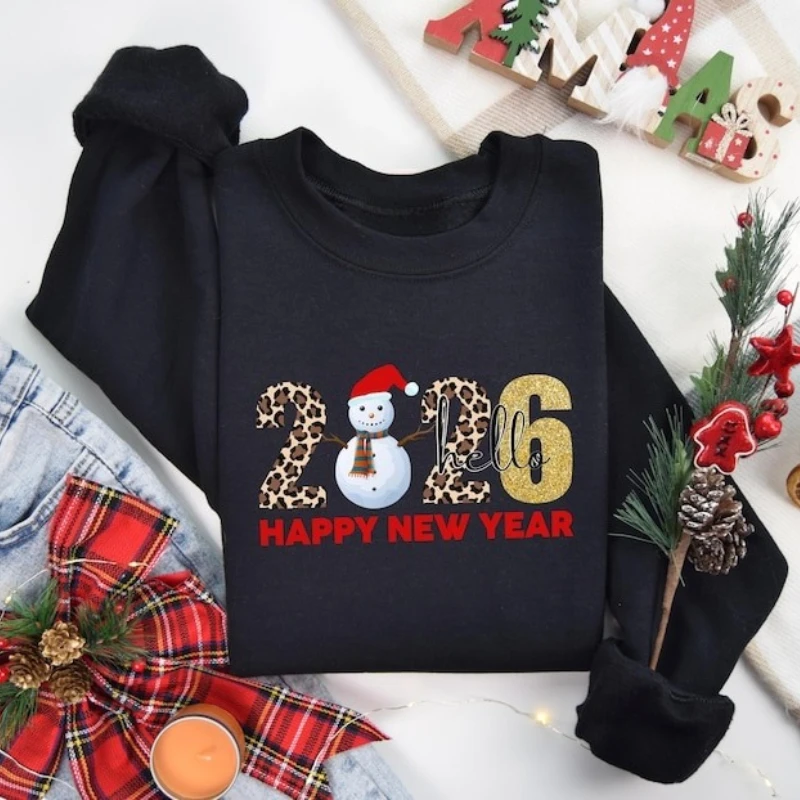 سنة جديدة سعيدة البلوز مرحبا 2026 قميص ، هتاف ملابس الحفلات الخريف والشتاء موضة غير رسمية الشارع الشهير النساء الرجال هودي #1