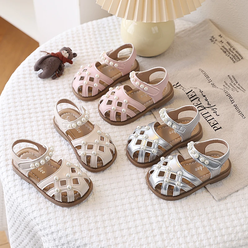 

Girls' sandals 2026 summer new pearl hollow breathable children's princess shoes simple, fashionable and lightweight children's