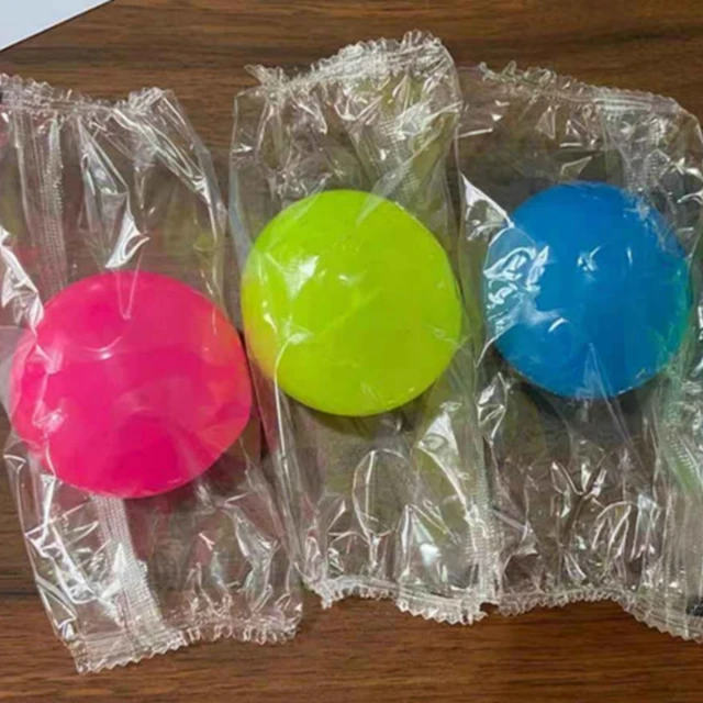 6/12/18 Pcs 4.5cm Fun Luminous Pinch Sticky Balls for Birthday Party Wedding Christmas New Year Party Game Gift Prize Gift Pack 6