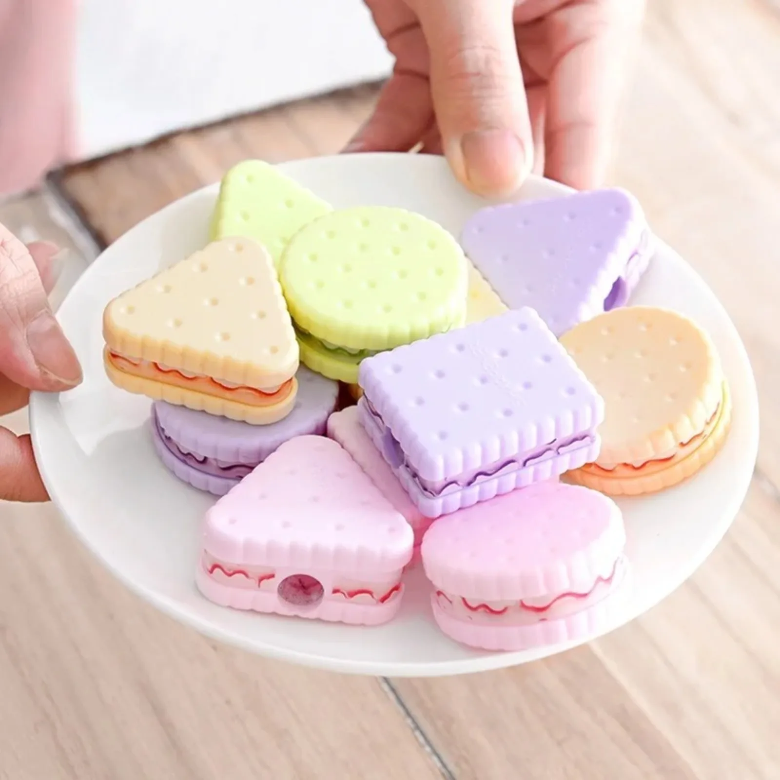 1 Pcs Random Color Pencil Sharpener Kawaii School Supplies Stationery Items Student Prize Kids Gift Sandwich Cookie