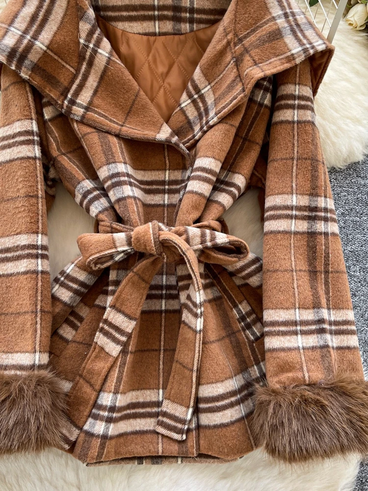 Manteau en laine à carreaux pour femmes, Vintage français Chic, Slim, ceinture à la taille, revers, manches longues, poignets en fausse fourrure, chaud, élégant, bureau, hauts décontractés