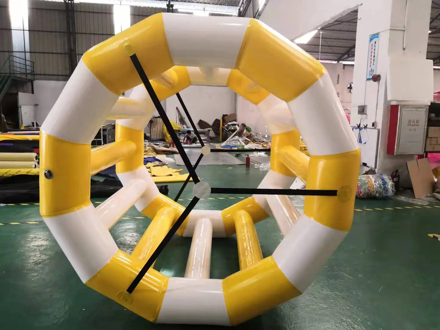 Custom Water Sports Game Inflatable Water Wheel Summer Pool Floating Water Walking Roller Toy