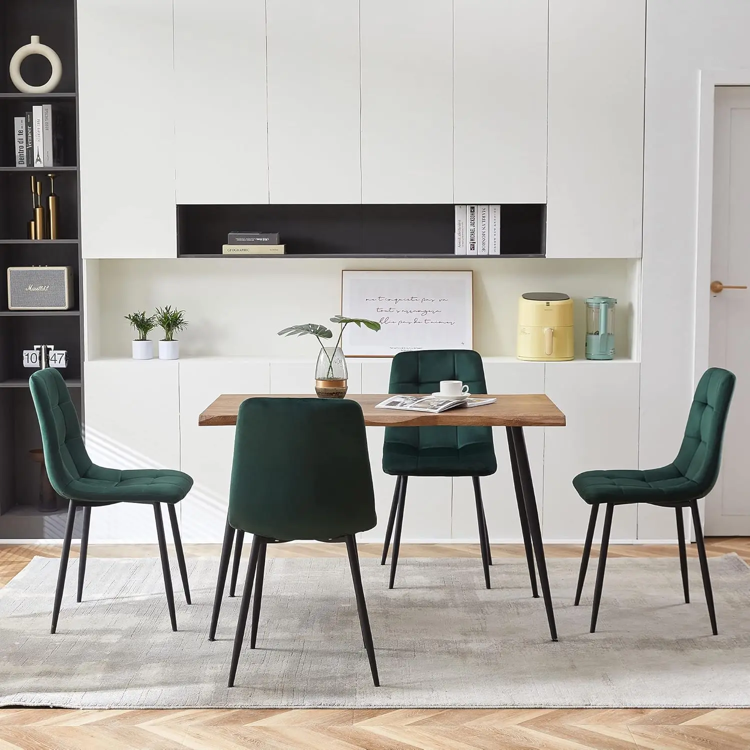 Conjunto de mesa de jantar de 5 peças, 47 pol. mesa de cozinha retangular irregular moderna e 4 cadeiras laterais estofadas em veludo verde floresta