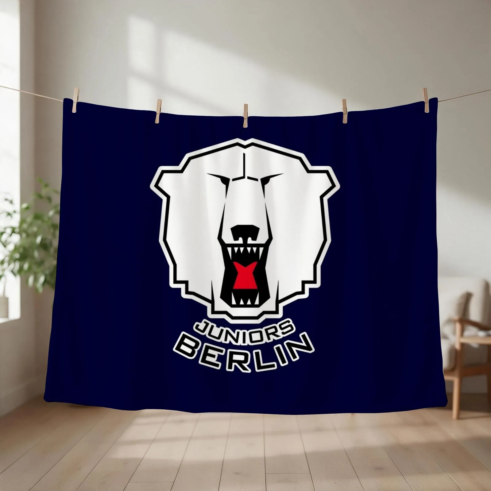 Eisb?ren Juniors Berlin Throw Blanket couch cozy soft plush fuzzy picnic outdoor blanket