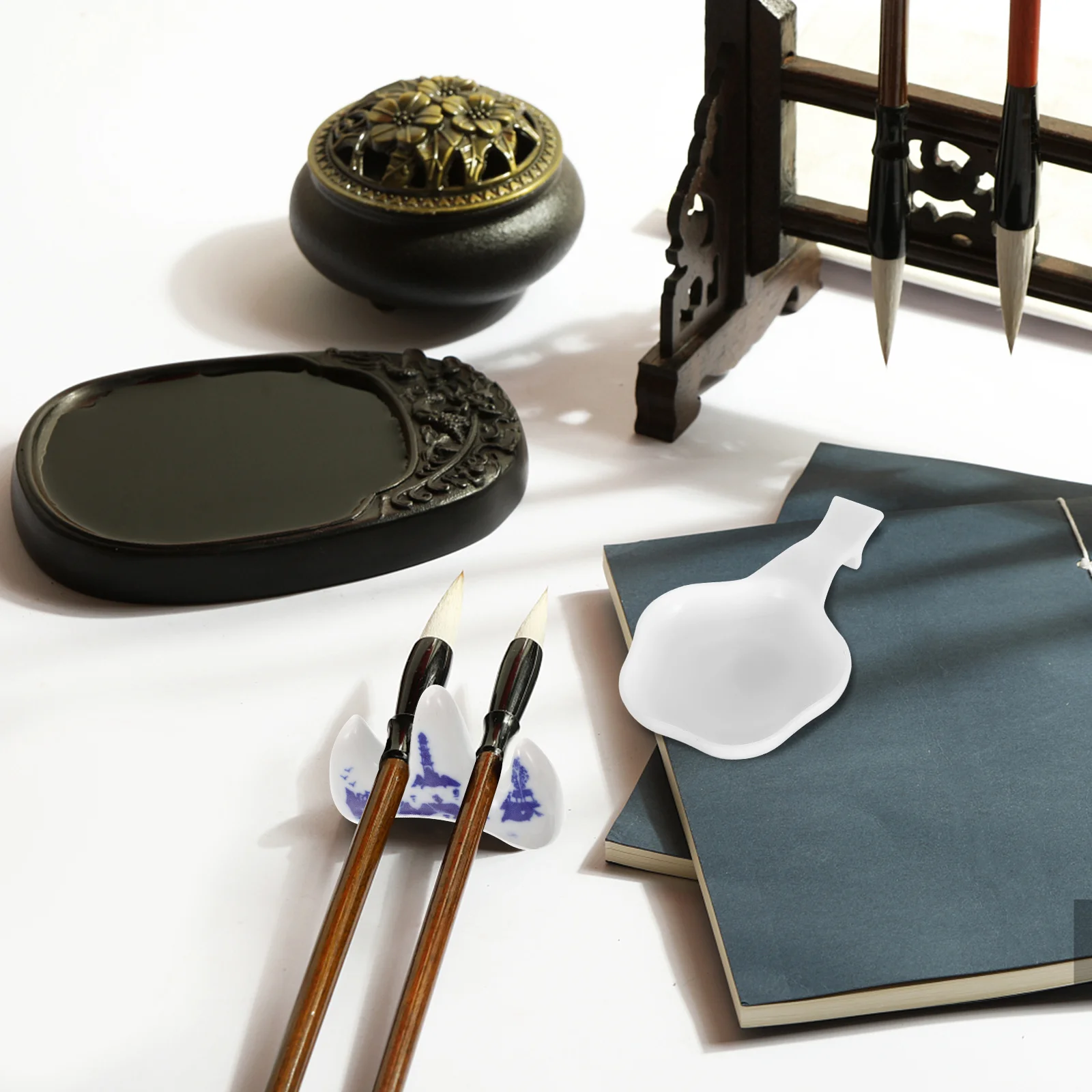 20 قطعة حامل فرشاة الخط غسالة القلم المحمولة سهلة التنظيف تصميم أنيق مساحة العمل الفنية غسالة القلم الأساسية #5