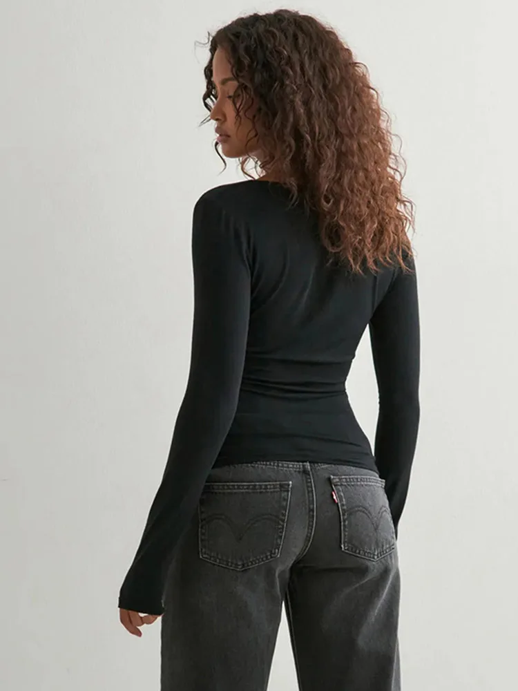 مثير بلون الخامس الرقبة طويلة الأكمام تي شيرت أعلى الخصر Cinching 2025 العصرية رداء علوي غير رسمي للنساء