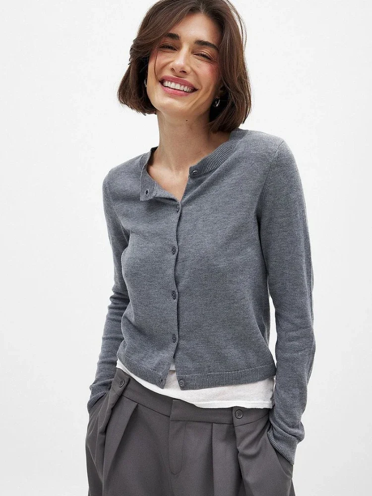 

Casual Round-Neck Knit Cardigan Top For Women Solid Long Sleeves Elegant Autumn Loose Cropped Top Female Knitwear Cardigan