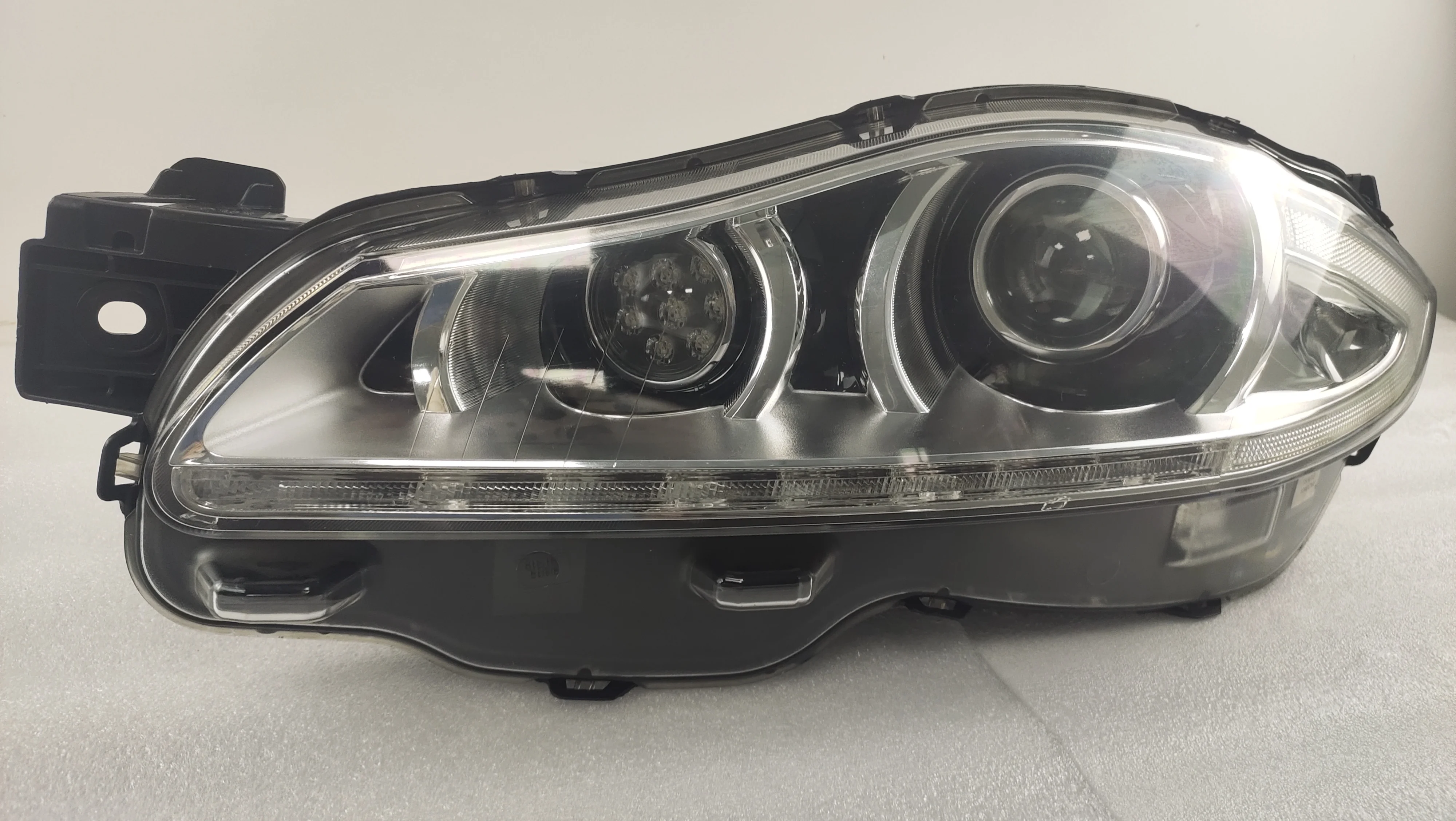 Car Accessories Xenon Lamp 2014-2016 For Jaguar XJ Headlight XJL Original Vehicle Headlamp Assembly Auto Lighting Systems