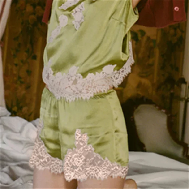 Y2K ヴィンテージ サテン レース ショーツ 女性用 快適な伸縮性ウエスト コケット マイクロミニ シルク ショーツ 外出用 スリップ ボトムス ラウンジウェア