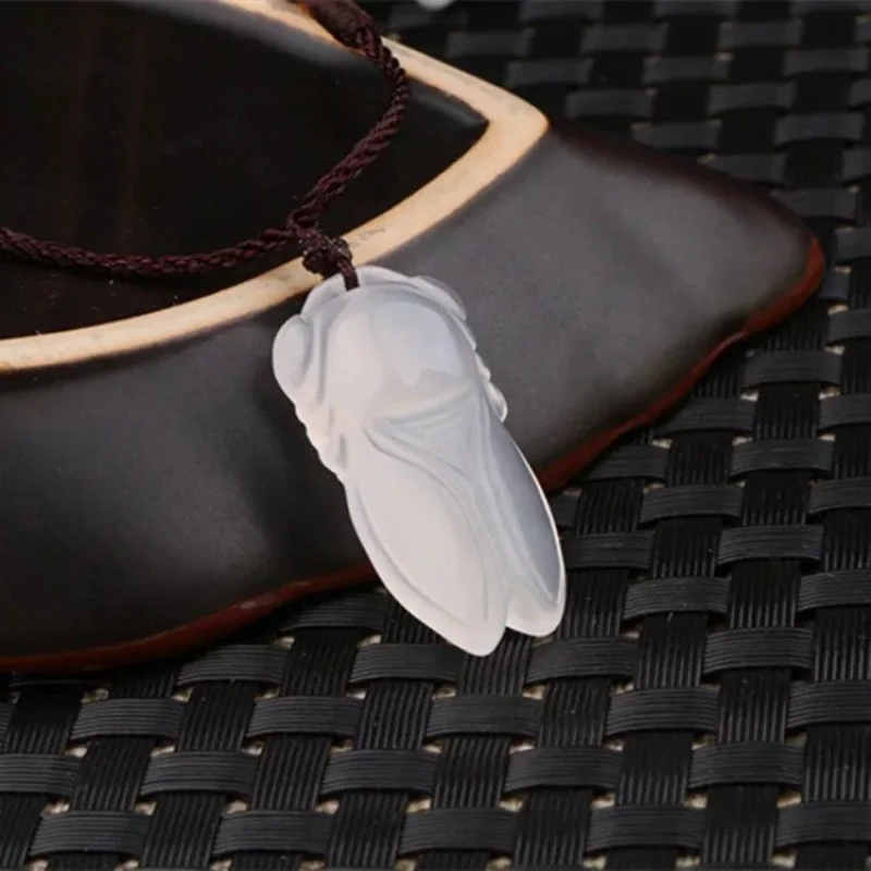 High-quality Brazilian chalcedony stunning pendant, accessory white agate cicada jadeite hanging ornament gift