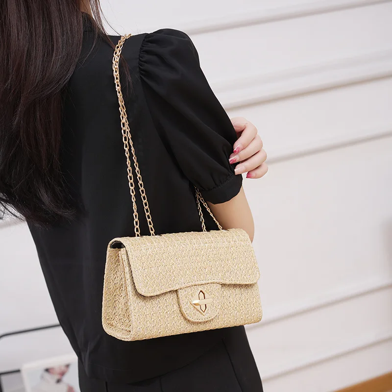 Chain diagonal woven bag 2024 new ladies bags fashionable and versatile woven lock buckle single shoulder small square bag