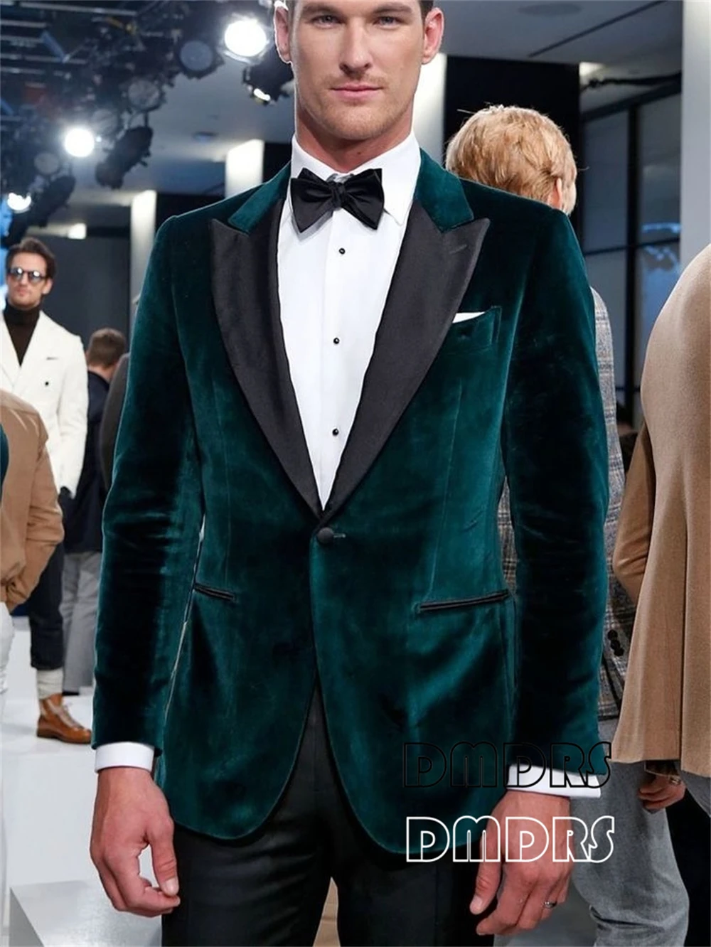 

Personalized Velvet Suit Jacket for Men - XXS to 7XL Sizing | Slim/Fit Velvet Blazer Prom Tuxedo Dinner Jacket Black Peak Collar