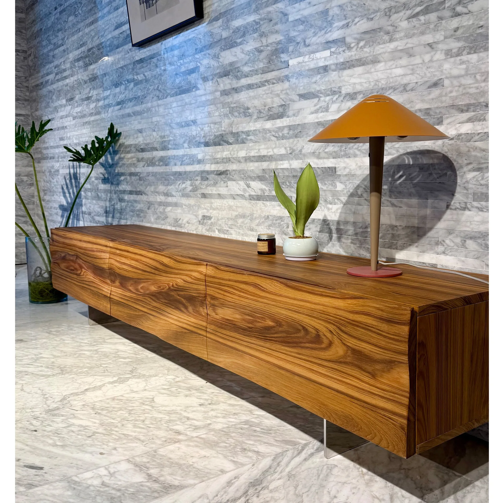 Wacheng teak TV cabinet, water ripple carving continuous pattern TV cabinet, creative creative furniture 2.2 floor cabinet