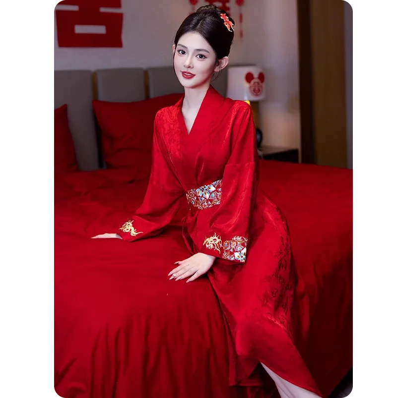Morning gown, female bride's wedding nightgown, high-end feeling nightgown, red zodiac year winter long nightgown, bathrobe