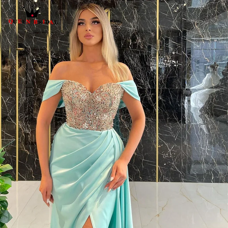 Eleganckie suknie balowe satynowe Mermaid Off the Shoulder frezowanie kryształowe suknie wieczorowe Party seksowna strona rozlana sukienka AW15