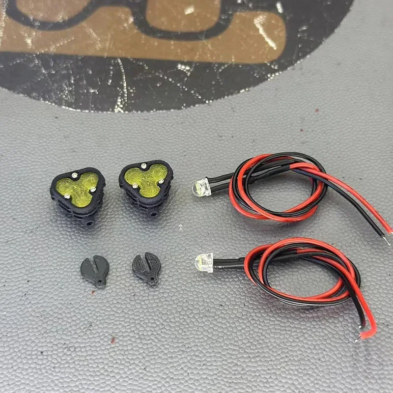 1 paire de phares antibrouillard de Simulation pour voiture sur chenilles 1/10 RC Traxxas TRX4 Defender RC4WD, accessoires