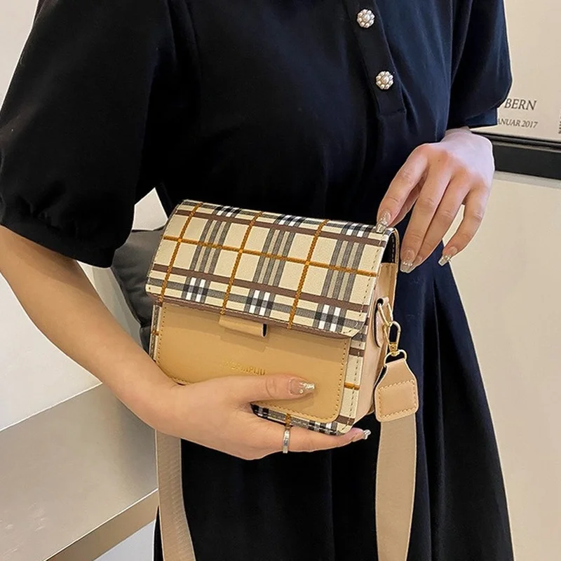 

Korea New Retro Plaid Stitching Bag 2022 New Simple Fashion Single Shoulder Messenger Small Square Bag