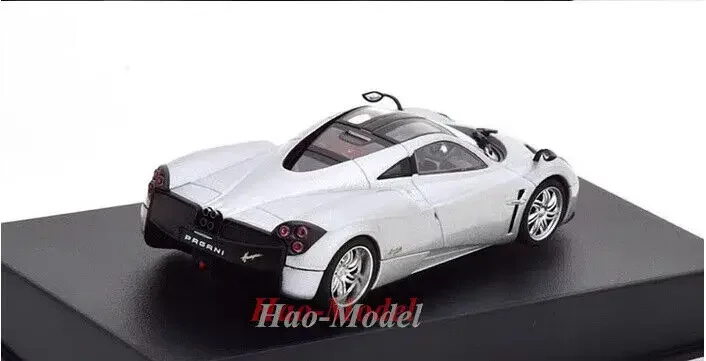 AUTOart 1/43 For Pagani Huayra 2011 Model Car Alloy Diecast Metal Simulation Boys Birthday Gifts Hobby Display Ornaments Silver