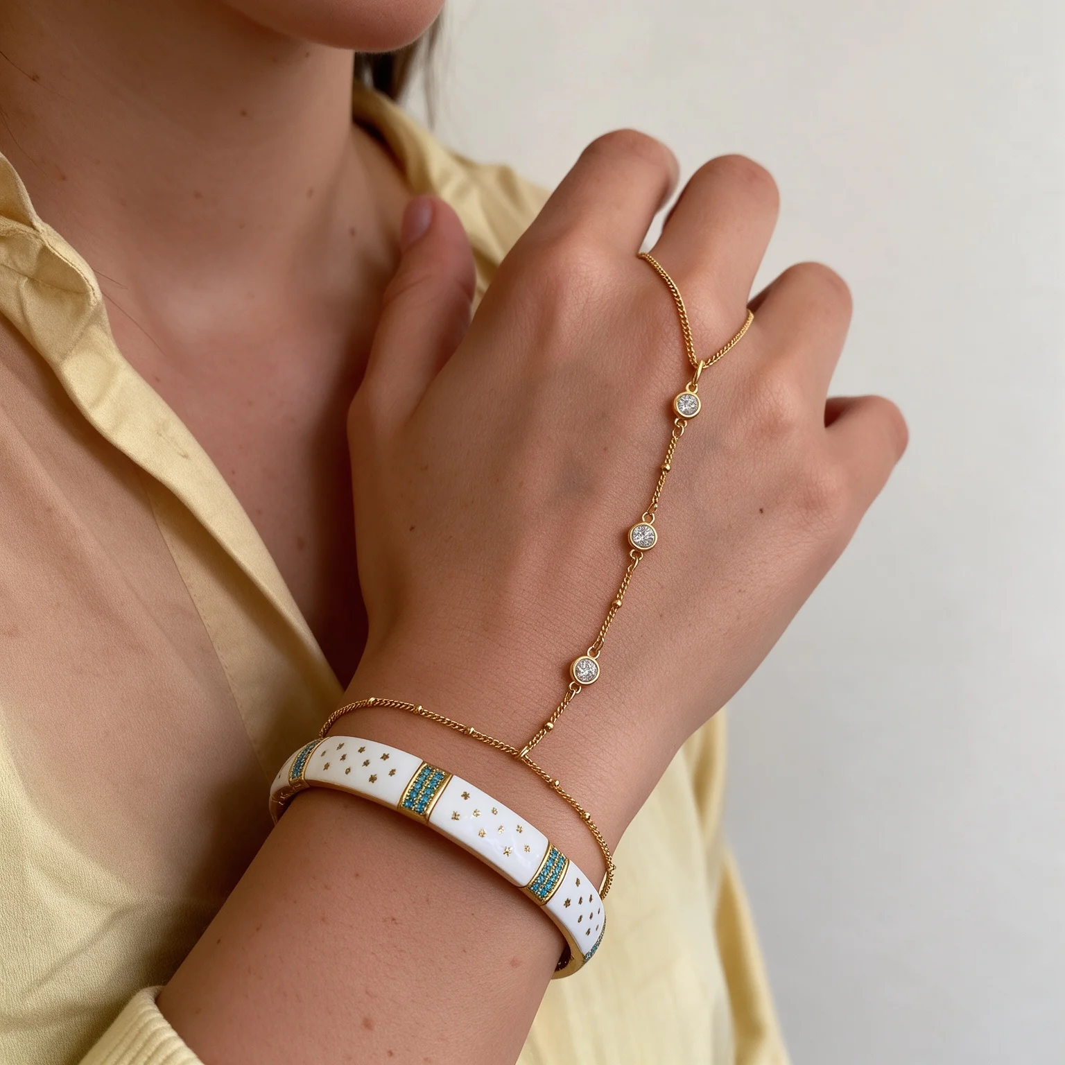 Vergoldetes Edelstahl-Armband-Set mit Zirkonia-Handkette und Emaille-Armreif für Damen, Zierliches CZ-Party- und Hochzeits-Schmuckgeschenk – Detail 5