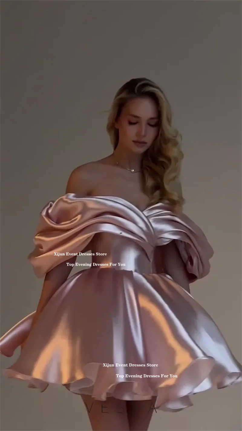 Why This 1980s Prom Dress Is Still the Perfect Choice Today
