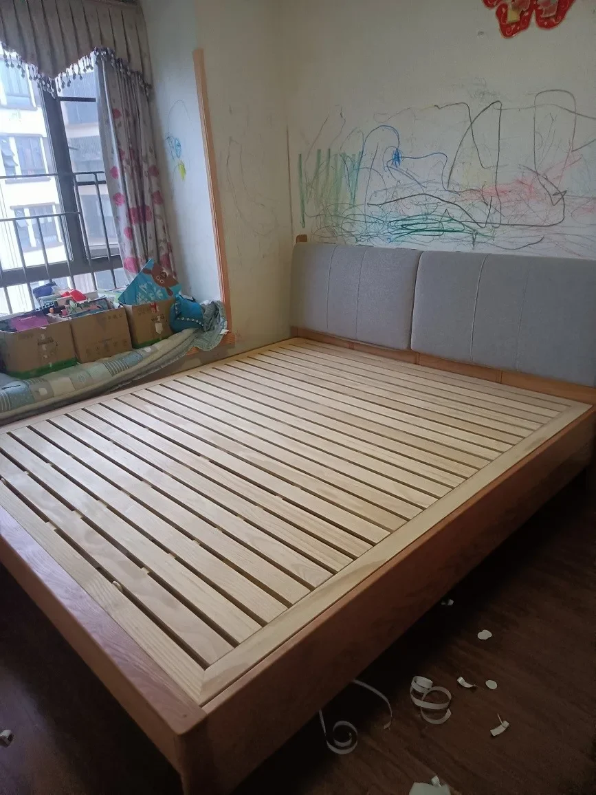 The product can be customized.Logs, all solid wood, double bed, upholstered