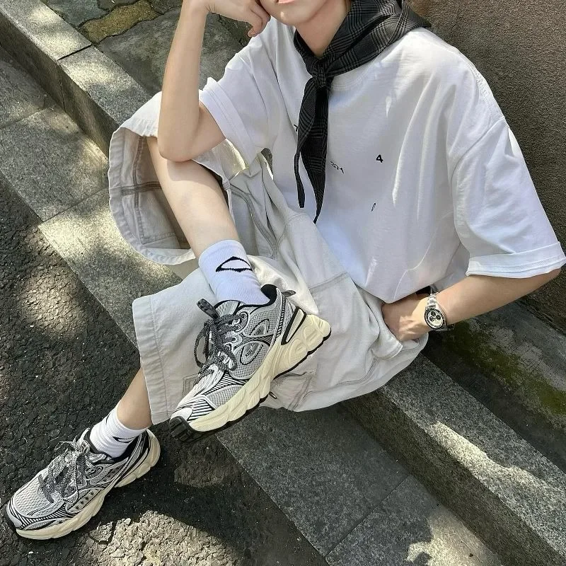 American Style Loose Cargo Jeans Women 2025 New High Street Straight Leg Solid Color Versatile Fashion Denim Shorts Female