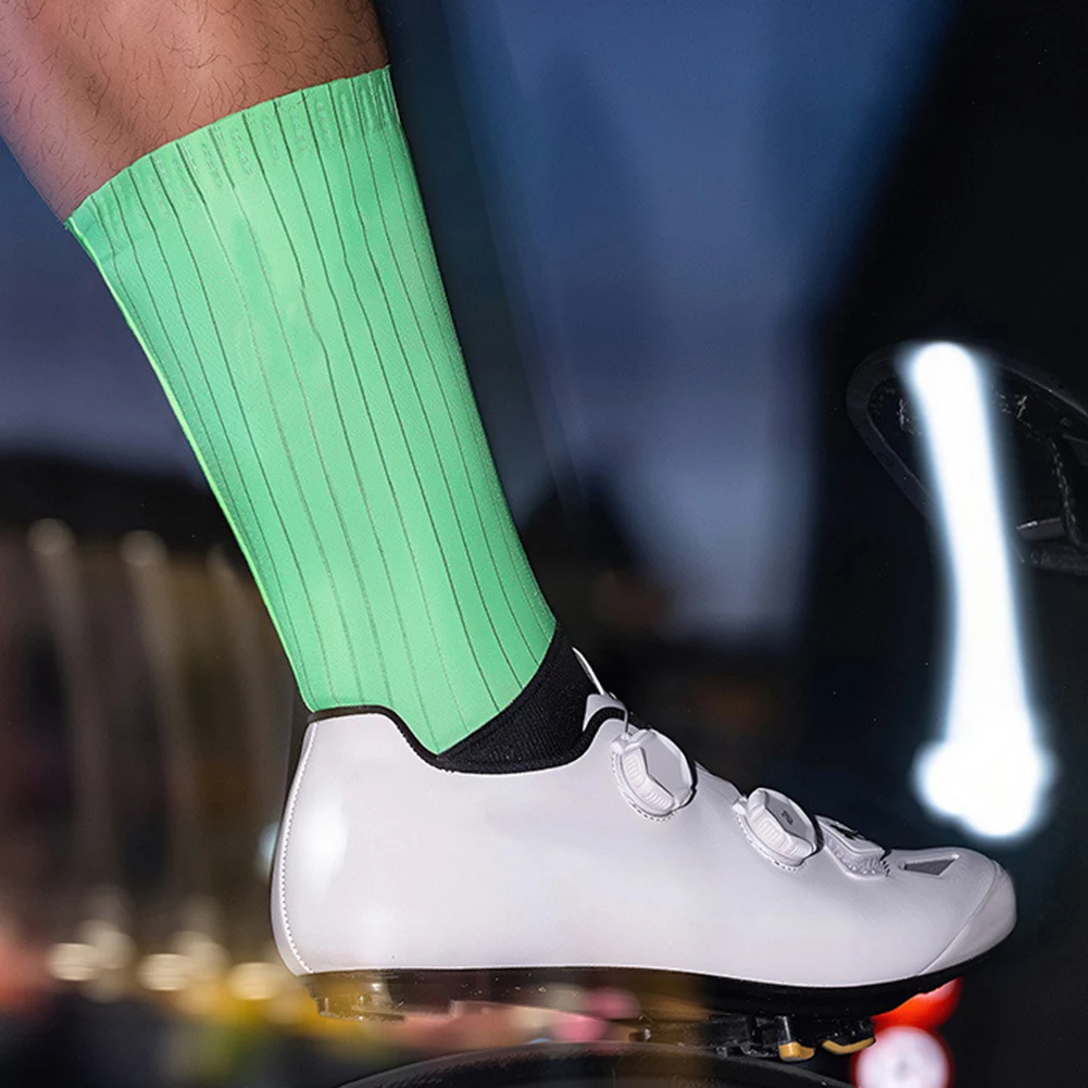 

Reflective Mid-Calf Cycling Socks With Silicone Grip, Quick-Dry MITI Fabric, Moisture-Wicking, For Road Bike & Running