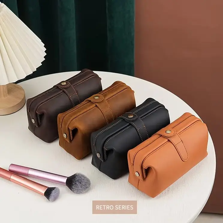 Leather ladies' toiletries and makeup bag with large capacity for cosmetics, Crazy Horse leather storage