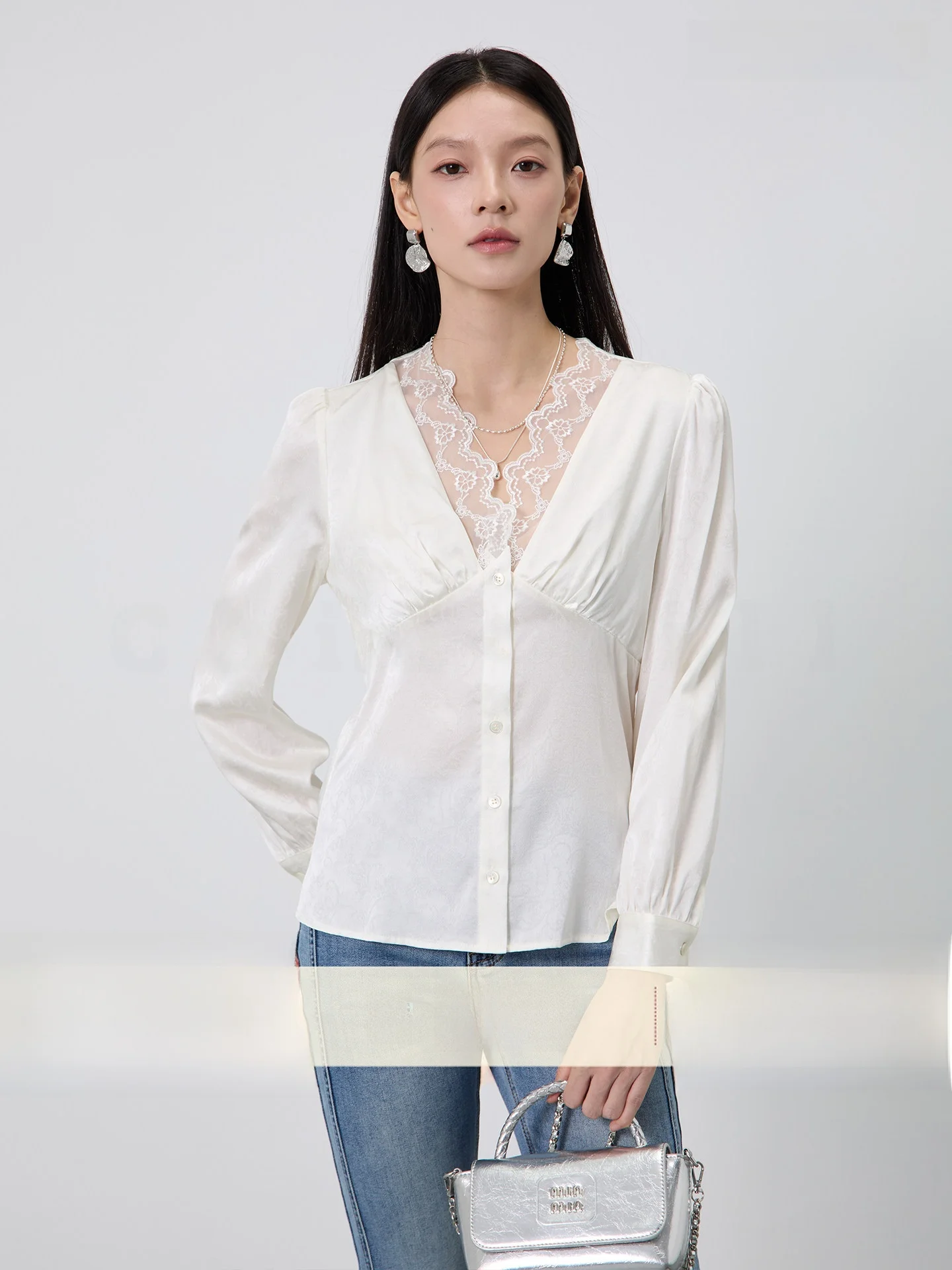 

Silk Folded Design Embroidered Shirt Lace Trim Spring New Style Long Sleeve V-neck Women's Inner Wear Breathable Comfor...