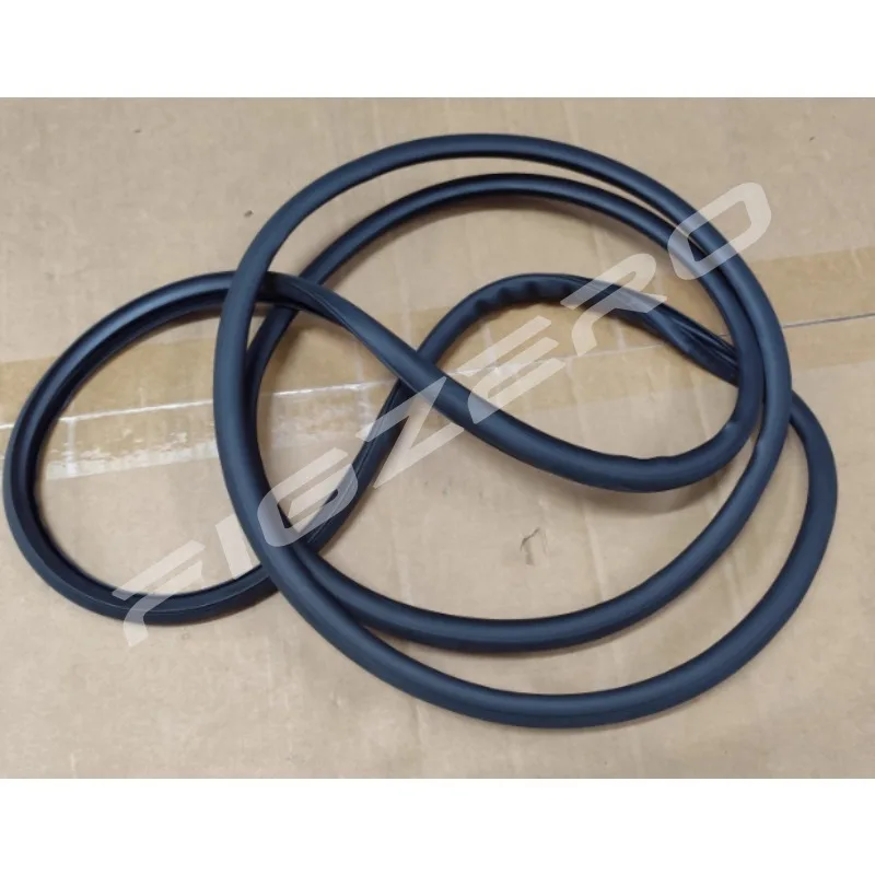 

Sunroof Glass Sealing Strips Waterproof Rubber Black Strip for Trumpchi GS4/GS5/GA3/GA3S 2015-2018 Auto Part Genuine