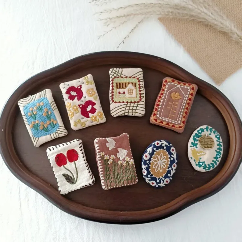 Brooch Japanese Cotton Linen Fabric Embroidery Artistic Mori Girl Multicolor Lightweight Accessory for Women Girls Bag Hat