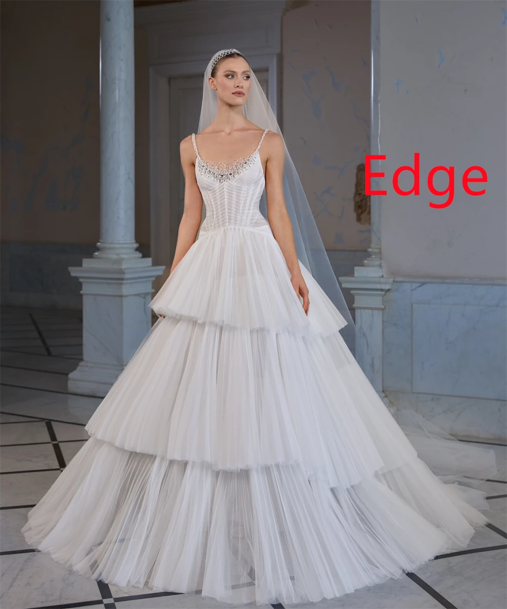 فستان حفلة موسيقية فاخر من التول الأبيض مخصص رائع بدون حمالات بدون أكمام فستان سهرة ناعم ذيل محكمة فساتين مناسبة خاصة