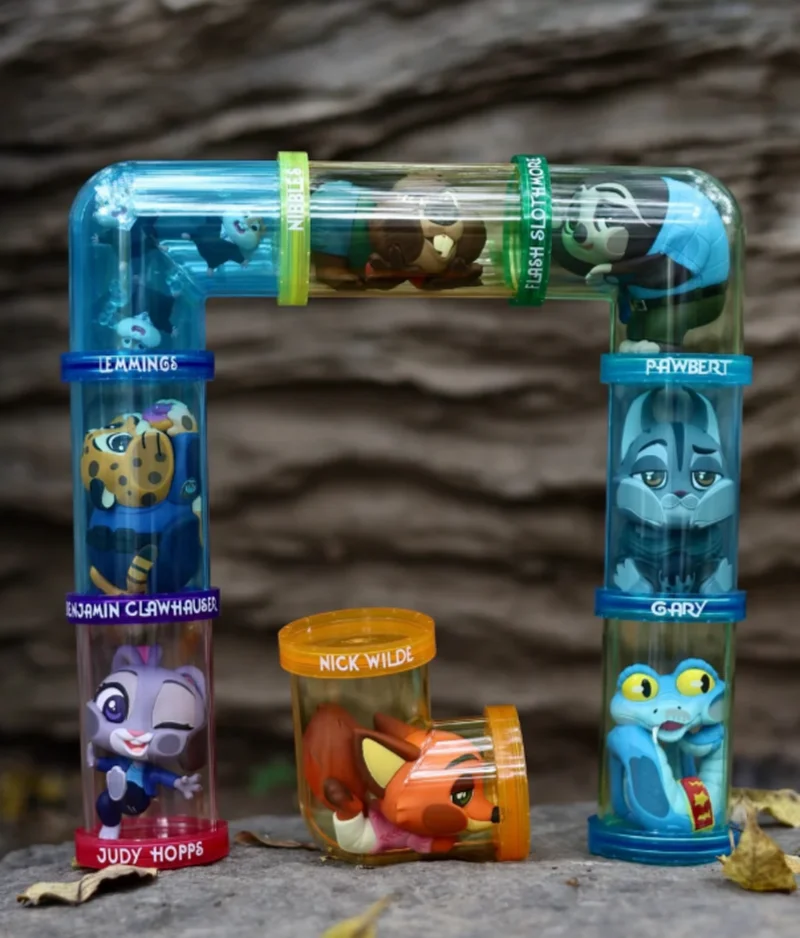 Novos hottoys zootopia 2 mini brinquedos nick judy relâmpago selo oficial cosbi caixa cega figuras colecionáveis na moda