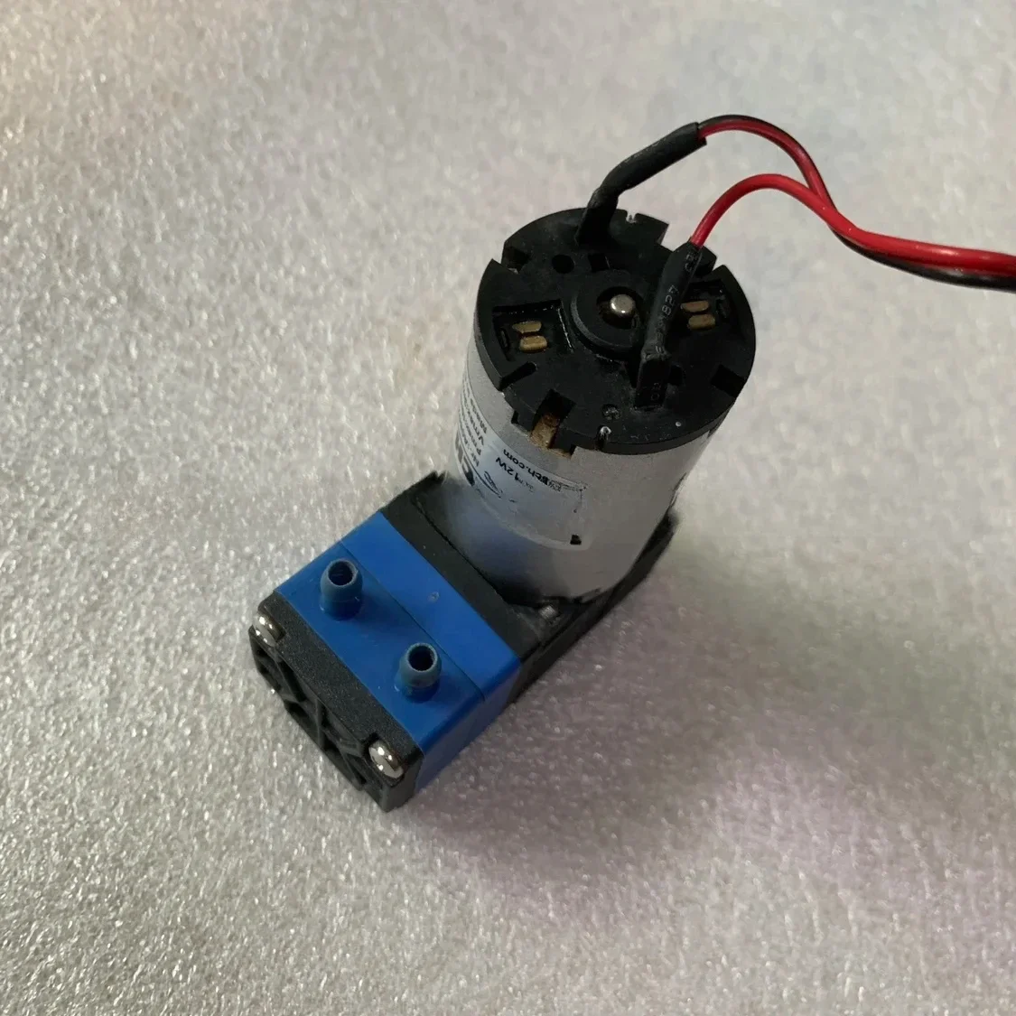 NEW YLKTECH DC diaphragm vacuum pump gas-liquid pump DL600EEDC 24V 12W 0.65L/m second-hand