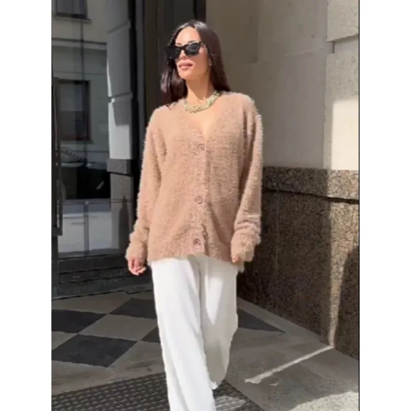 

V-neck knitted cardigan for women, casual long-sleeved single-breasted loose cardigan, 2026 women's commuter street sweater