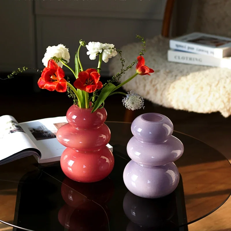 Mittelalterliche Lilien-Vase als Ornament für Wohnzimmer, Hochwertiges Glas für Blumenarrangements, Französischer Retro-Creme-Tischvase für hohe Blumenarrangements